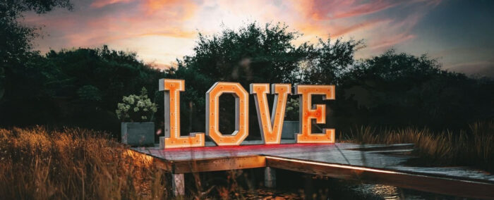 L.O.V.E Sign – Bild 2